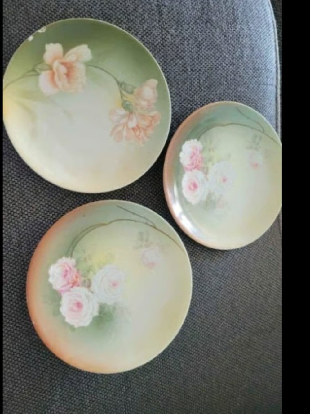 3 decorative plates
